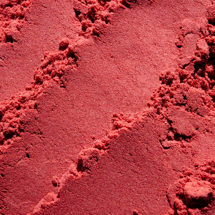 Dolce Superfoods organic strawberry powder texture close up
